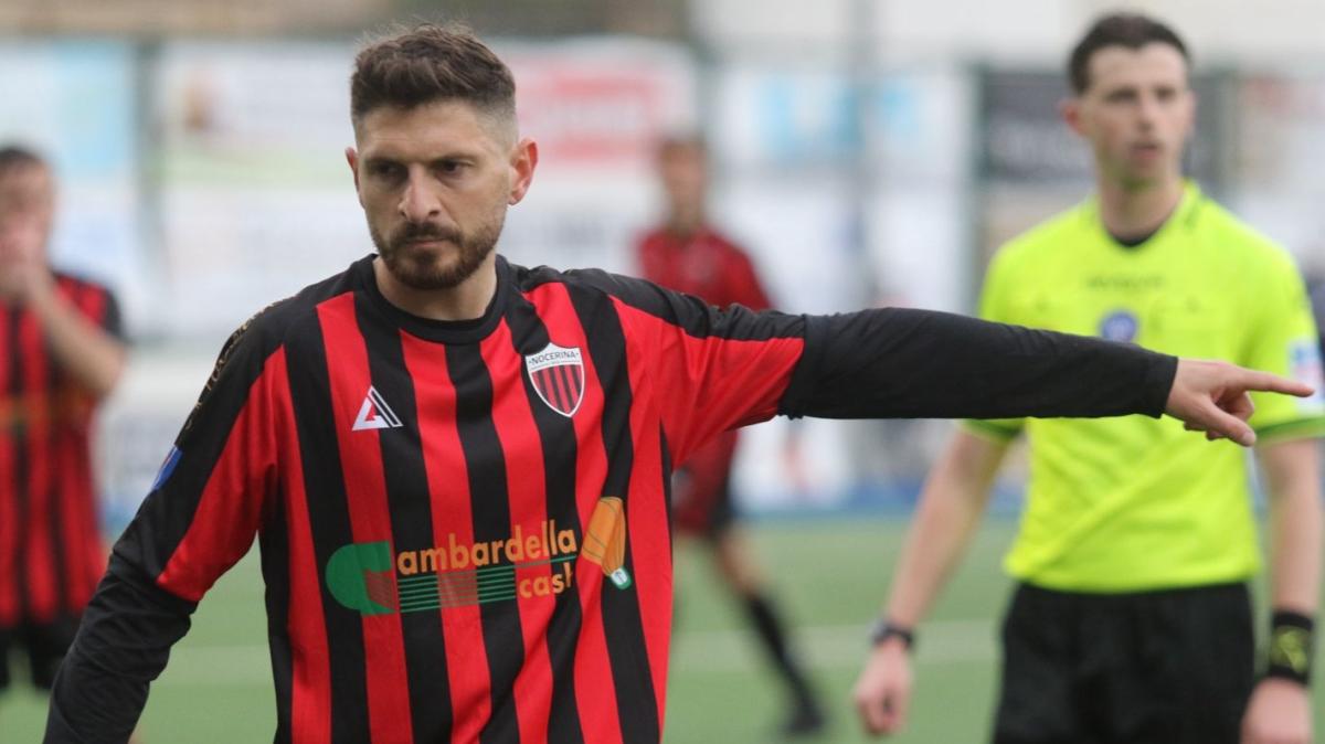Un esperto attaccante attira appetiti di mercato: due top club in serie D