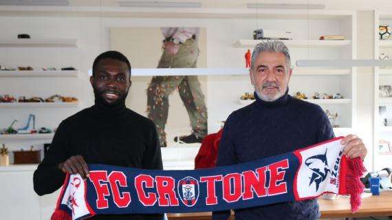 UFFICIALE: Crotone, ingaggiato un centrocampista nigeriano