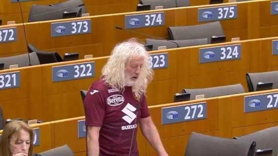 L'odio per la Juventus sbarca all'Europarlamento: «Juve merda, forza Toro»