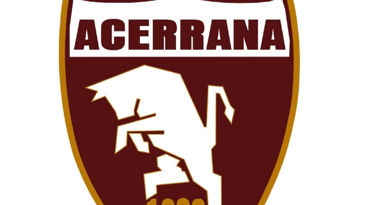 Acerrana, separazione consensuale tre calciatori. Via Padovano, Iannone e Mettivier