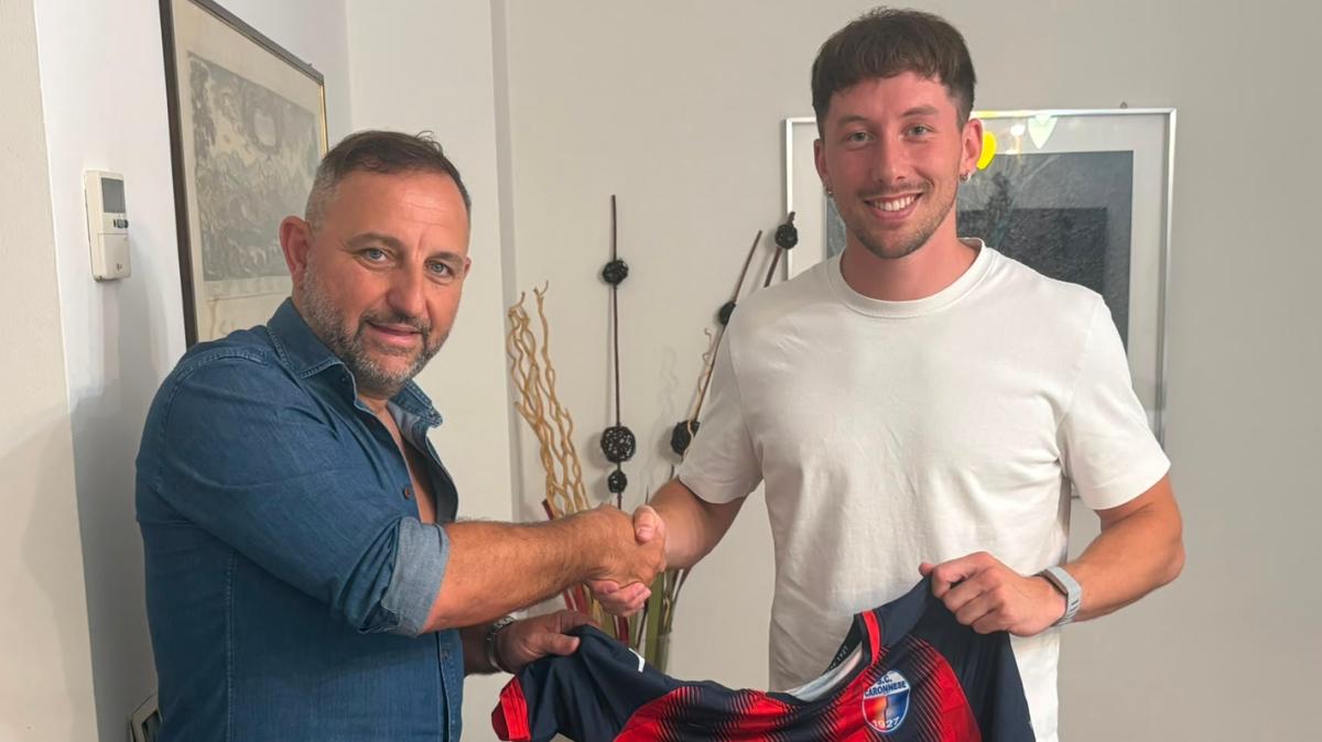 La Caronnese si rinforza a centrocampo: arriva Tommaso Fogal