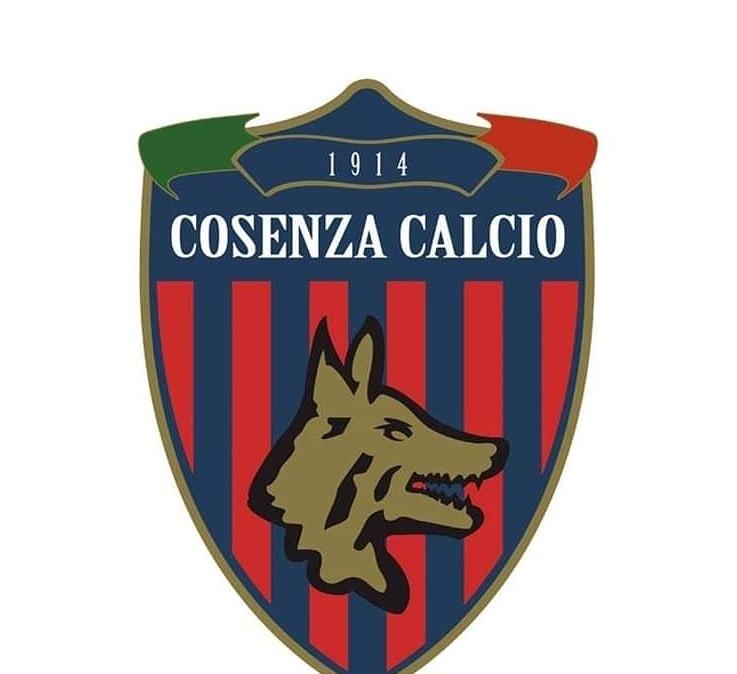 Cosenza, addio al veleno: l'addetto stampa Folino sbatte la porta e punta il dito