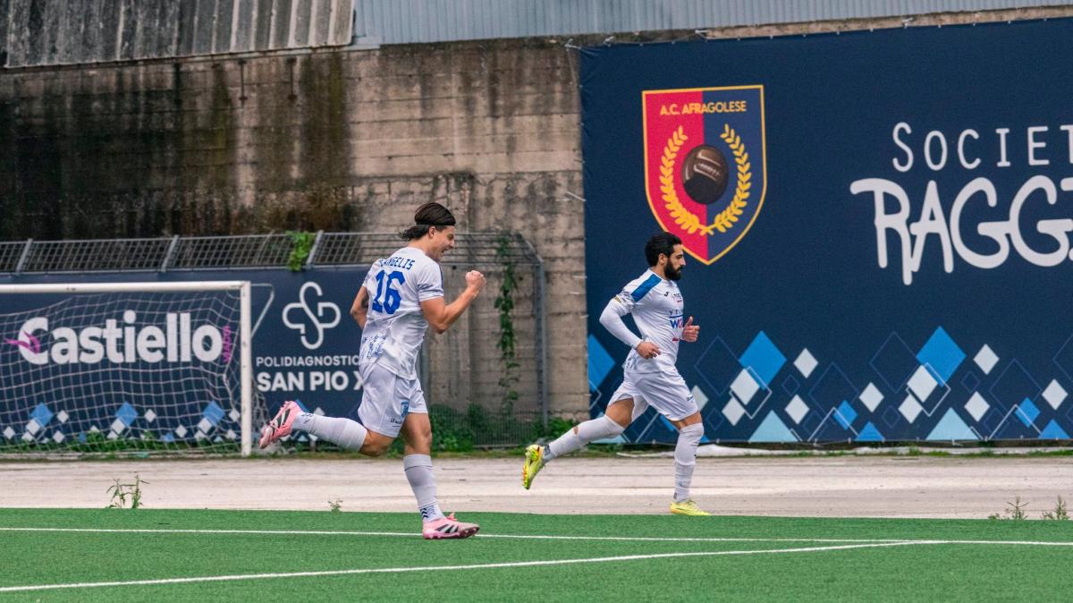 Uragano biancazzurro sul Gravina: Corvino e compagni spaventano il campionato con un 4-0 da urlo