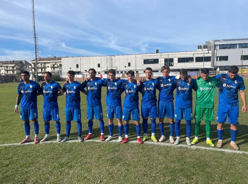 Prato beffato sul del Seravezza: Bedini nel finale piega i biancoblù