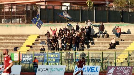 Malore per un tifoso ieri in occasione di Acireale-Scafatese