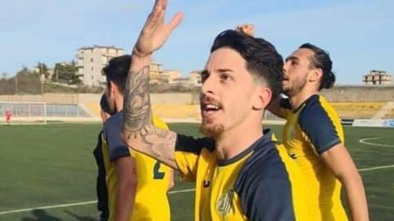 CLAMOROSO - Calciatore di D ufficialmente confermato settimana scorsa in realtà lascia il club