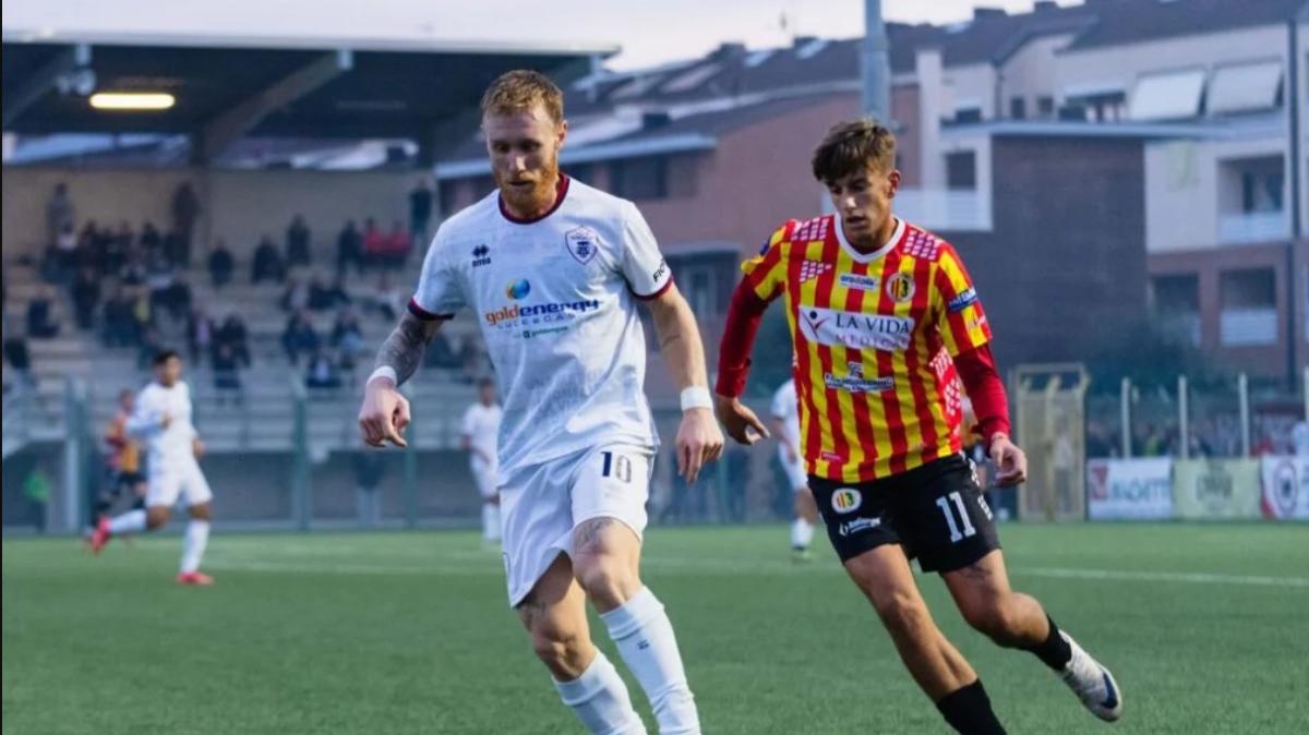 Vigor Senigallia, De Feo avverte: «Vogliamo mantenere il trend positivo e fare un gran campionato»