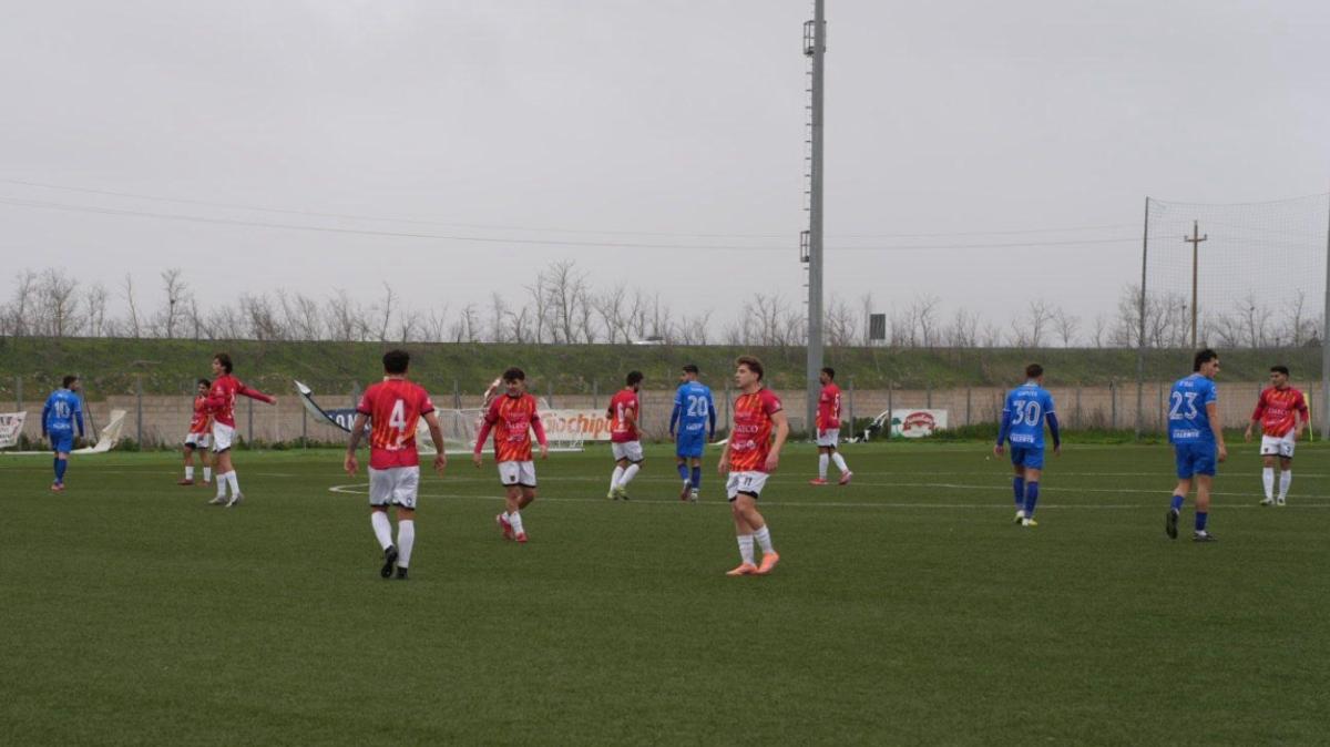 Ugento fermato sullo 0-0: in dieci contro L'Unione Calcio