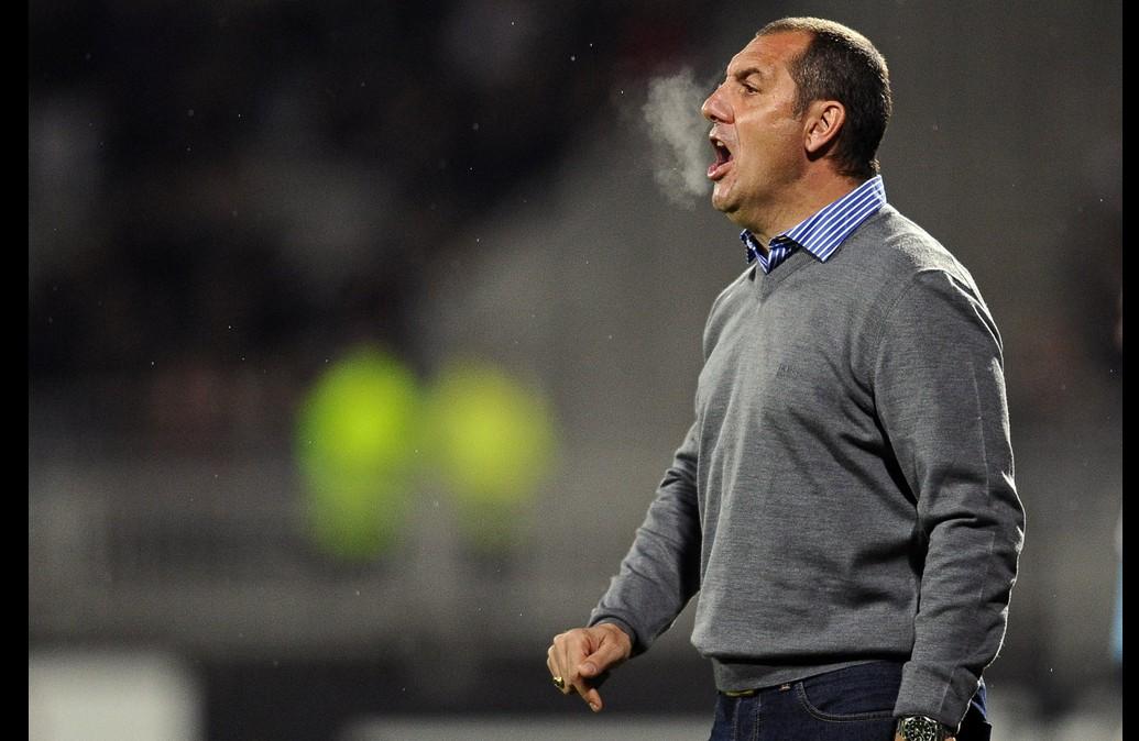 CLAMOROSO - Si è dimesso un allenatore in Serie D! La situazione