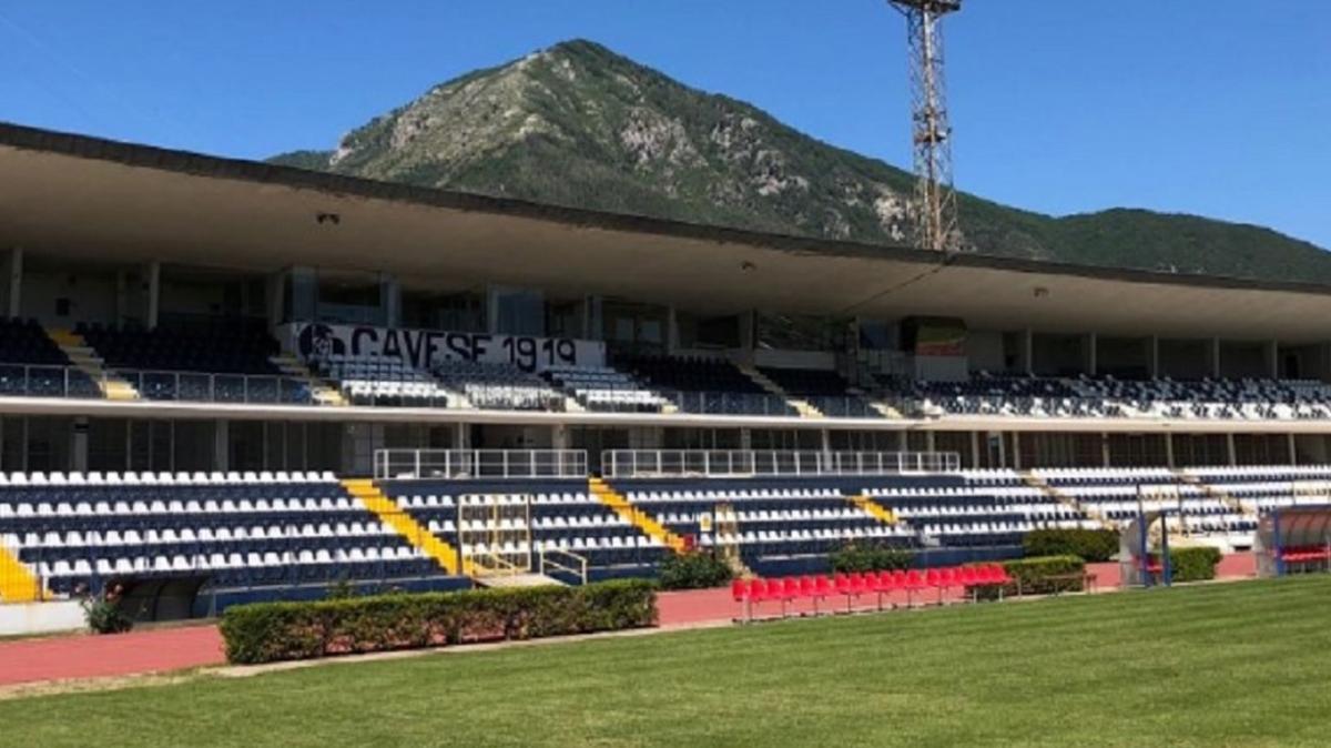 Cavese, via le reti dai Distinti del Lamberti: primo passo verso la normalizzazione dell'impianto
