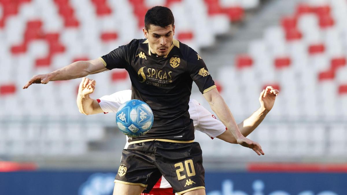 Spezia, tegola pesantissima: due attaccanti finiscono ko, ecco quanto staranno fuori