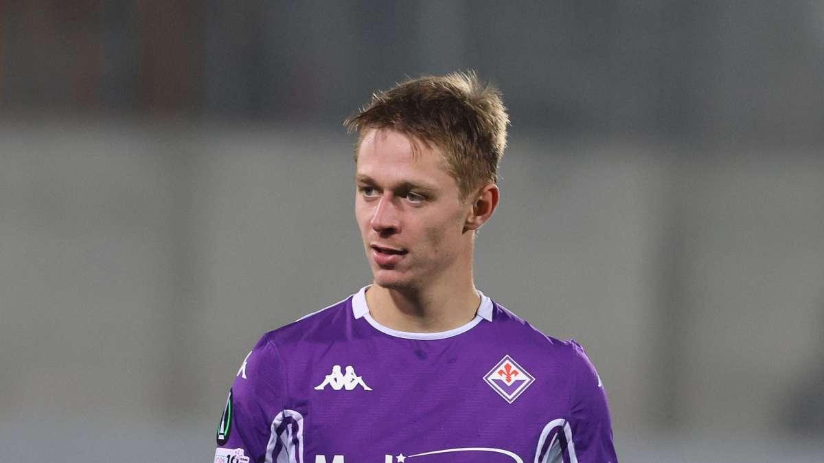 Cagliari, sprint per Nicolussi Caviglia: trattativa in chiusura con la Fiorentina