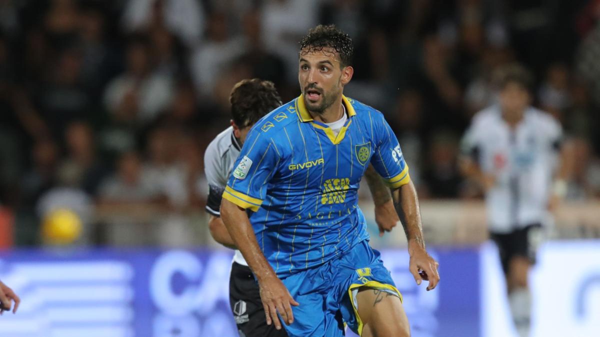 Trapani, valigie pronte per Palmieri: due club di spessore puntano il centrocampista