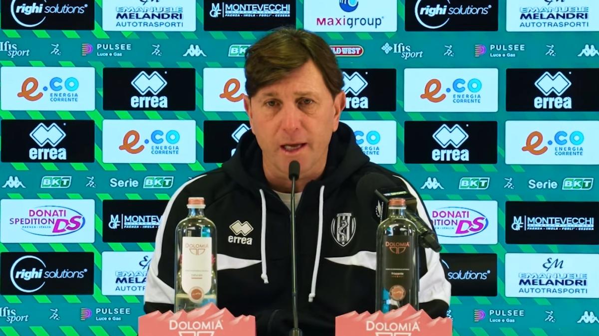 Cesena, Mignani: «Reggiana? Guardiamo a noi stessi. Tifosi? Parliamo di calcio che è meglio»