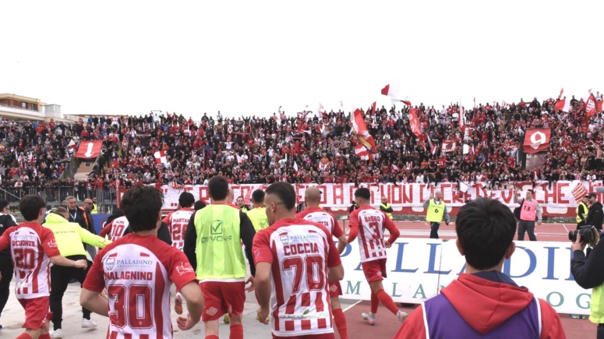 Serie D - girone H, la presentazione del 33° turno: Passerella Barletta, Afragolese-Gravina è ultima chiamata play-off. Ferrandina e Pompei all'ultimo respiro