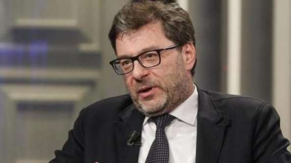 DAZN diventa un caso "politico": il ministro Giorgetti convoca l'azienda