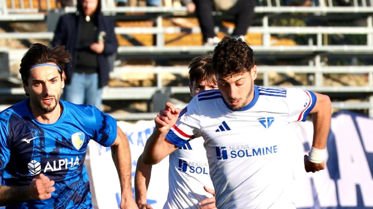 Follonica Gavorrano di rigore e di testa: Rossetti non basta a un Prato sprecone