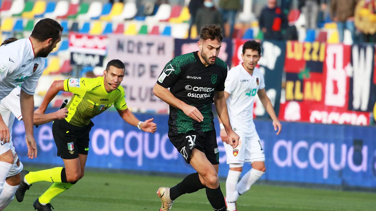 Calciomercato Casertana, scossa rossoblù: vicino il ritorno in Italia di Karol Butic