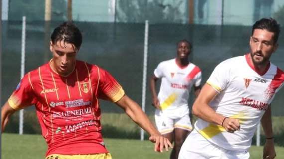 Esordio casalingo amaro per la Sammaurese, la Recanatese dilaga 4-1