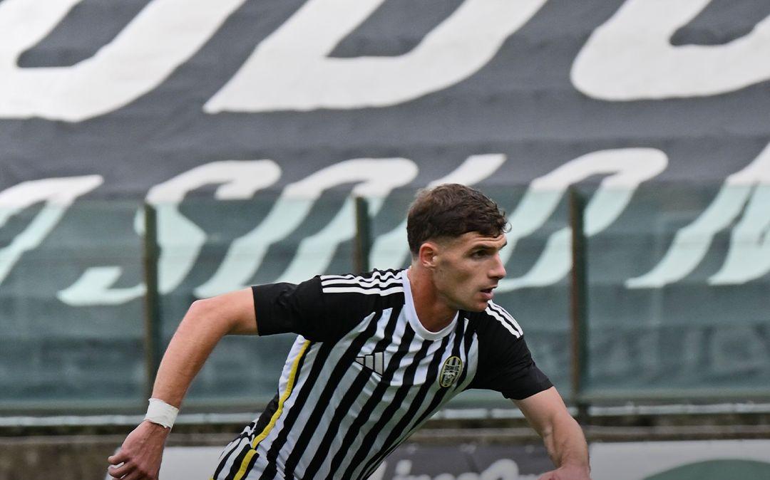 Matteo Menghi saluta il Siena: ufficiale la separazione, ecco i suoi numeri