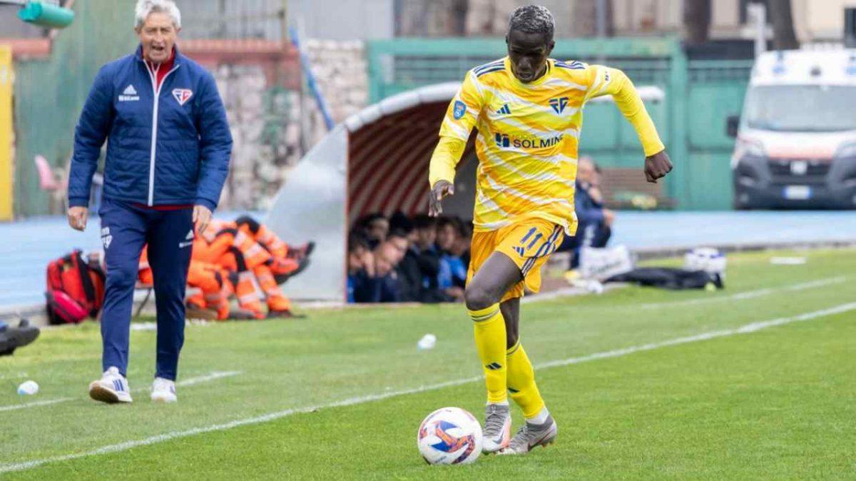 Talla Souare verso l'addio al Taranto? Pioggia di offerte dai dilettanti per l'esterno senegalese