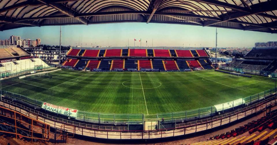 Follia playoff, sentenza durissima contro il Taranto: violenza, schiaffi agli arbitri e campo squalificato