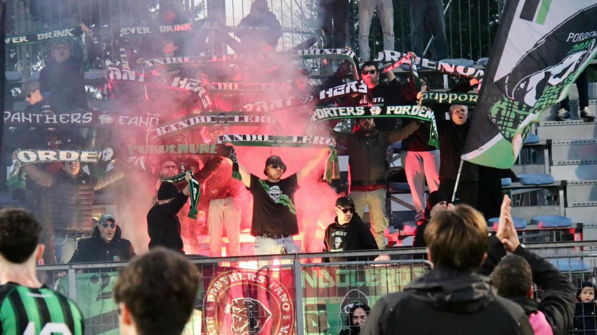 Pordenone, febbre neroverde: stadio esaurito e oltre mille tifosi per la finalissima