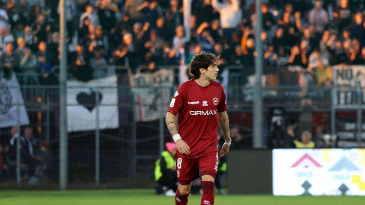 Catania e Salernitana sulle tracce di un 27enne autore di 5 gol quest'anno