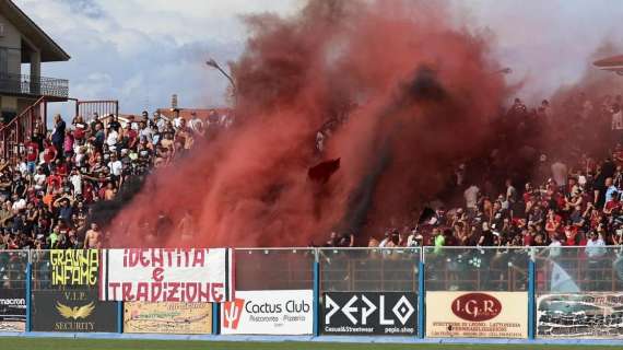 Reggina, dopo gli ultimi due arrivi sono 26 i calciatori: ecco la rosa aggiornata