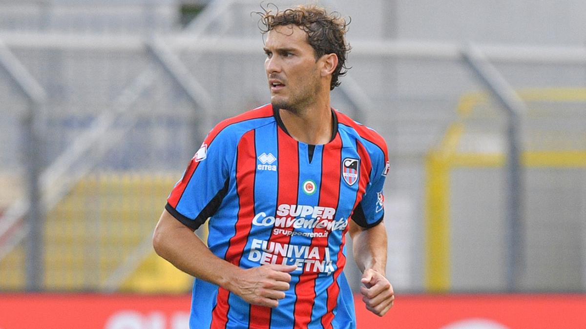 Livorno, colpo a centrocampo: arriva Luperini dal Catania