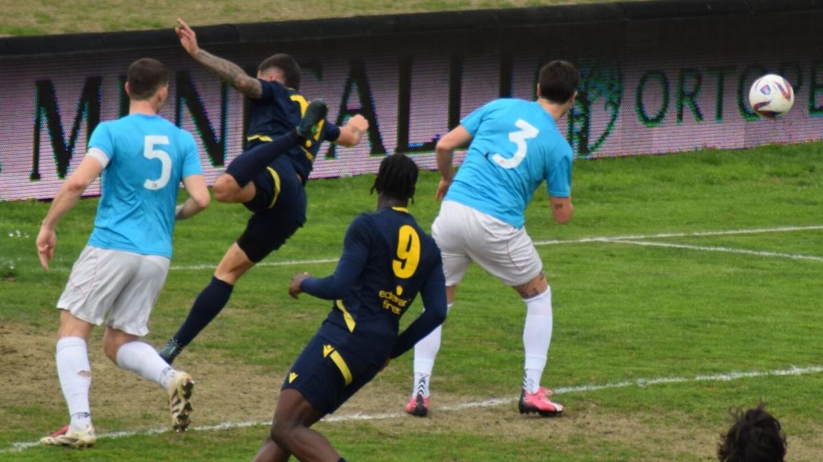 Doppietta di Oliveros, il Figline ribalta la Lastrigiana: 2-1 al Del Buffa
