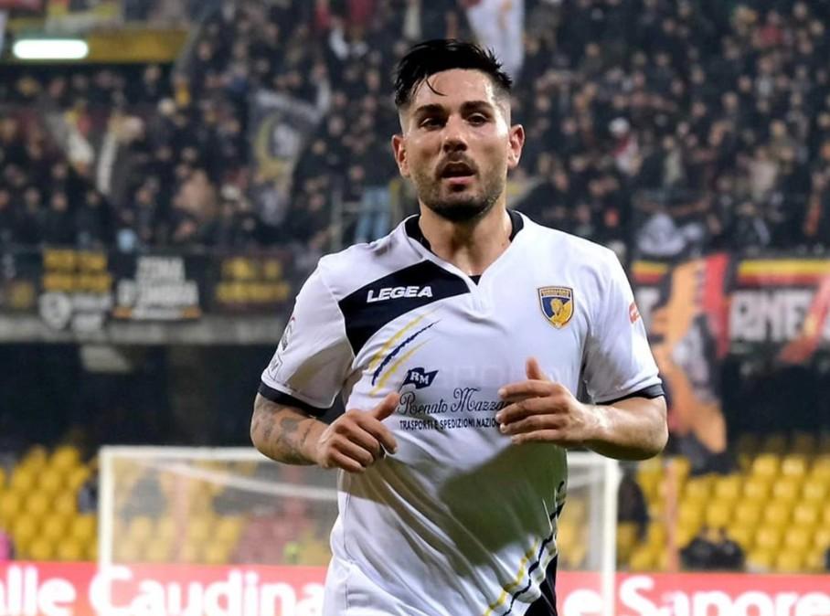 Niente Rimini e, adesso, per De Sena può aprirsi la porta della Serie D