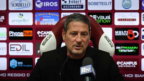 Reggina, Trocini: «Calciatori esclusi? Vanno fatte delle scelte. Enna? Proviamo a vincerle tutte»