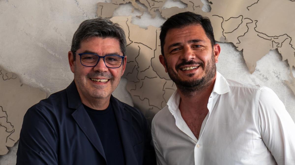 Casarano, la panchina è blindata: ufficiale il rinnovo di Vito Di Bari fino al 2028