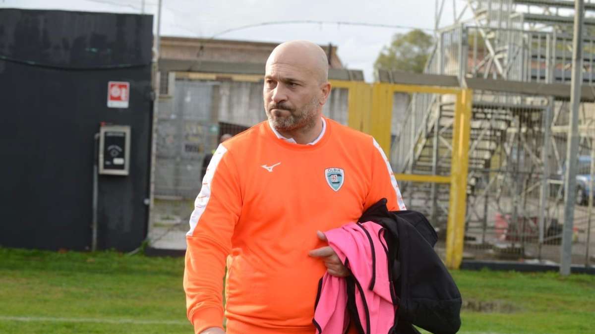 Olbia, Livieri è una furia dopo il ko: «Prestazione insufficiente, chi è un leader deve iniziare a dimostrarlo»
