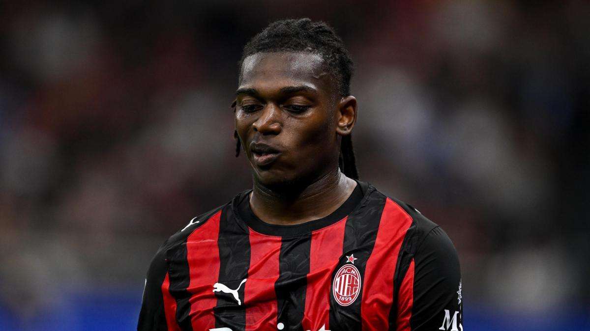 Rafael Leão, futuro in bilico: il Milan apre alla cessione