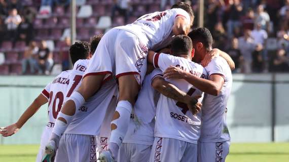 La Reggina cala il poker ad Enna e si avvicina alla vetta