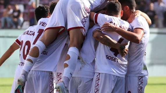 Reggina show: poker all'Igea Virtus e l'ombra della vetta si avvicina