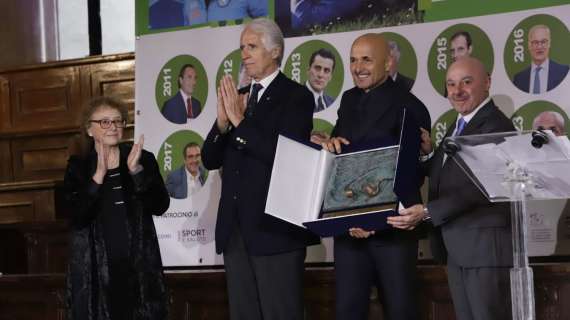 Luciano Spalletti riceve a Napoli il premio Enzo Bearzot