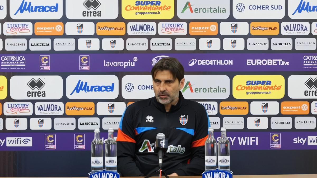 Catania, Viali: «Contro il Crotone per continuare a crescere. La squadra è serena»