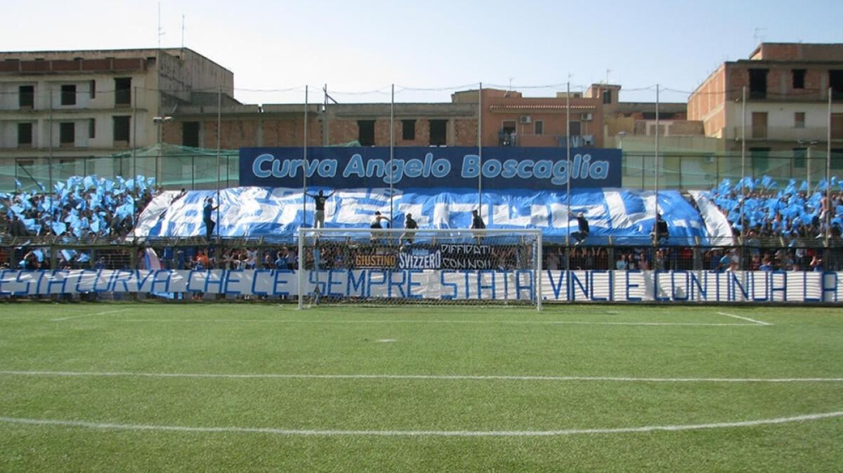 Cessione Gela, la Curva Nord insorge contro l'incertezza societaria