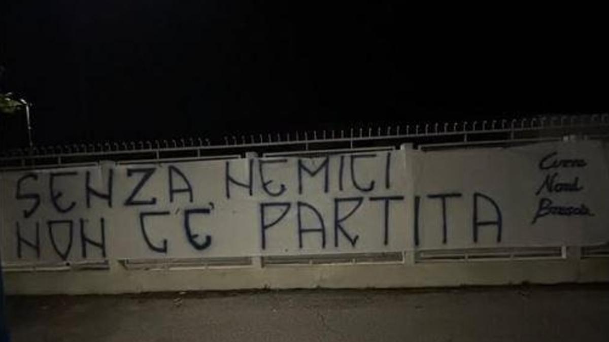 Brescia-Vicenza, solidarietà tra curve per il divieto di trasferta: «Una deriva repressiva»