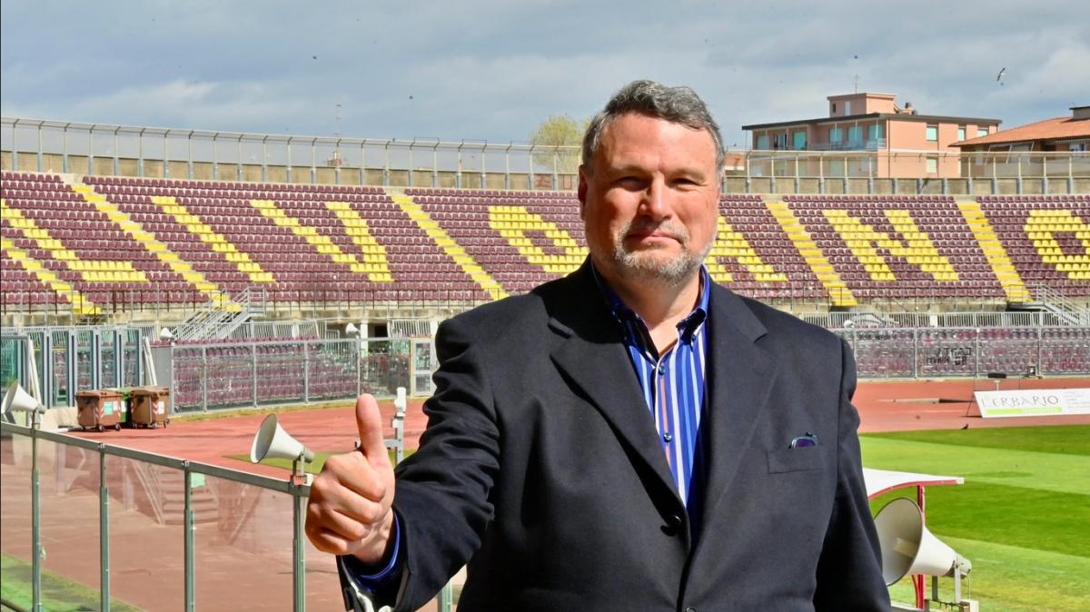 Caos Livorno: Esciua conferma Formisano, ma si registra l’addio di Mazzoni e lo strappo con il Magnozzi