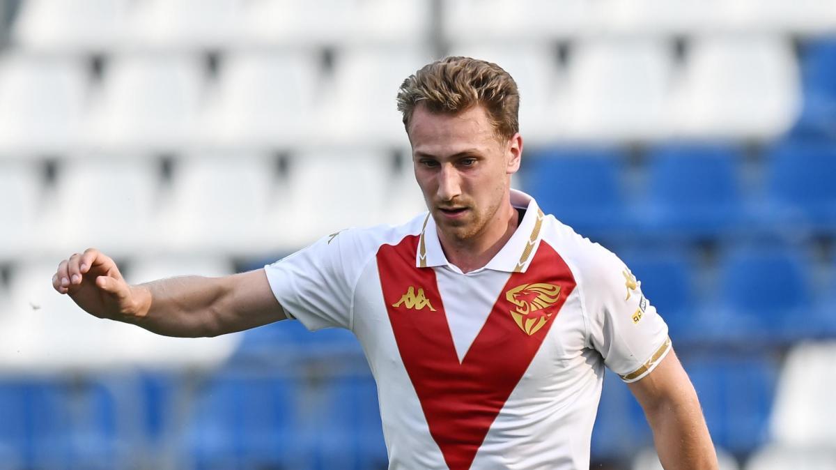 Bari, doppio allarme dall'infermeria: Dickmann ai box, Verreth evita il peggio