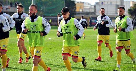 Taranto, Giove e De Santis a confronto con la squadra
