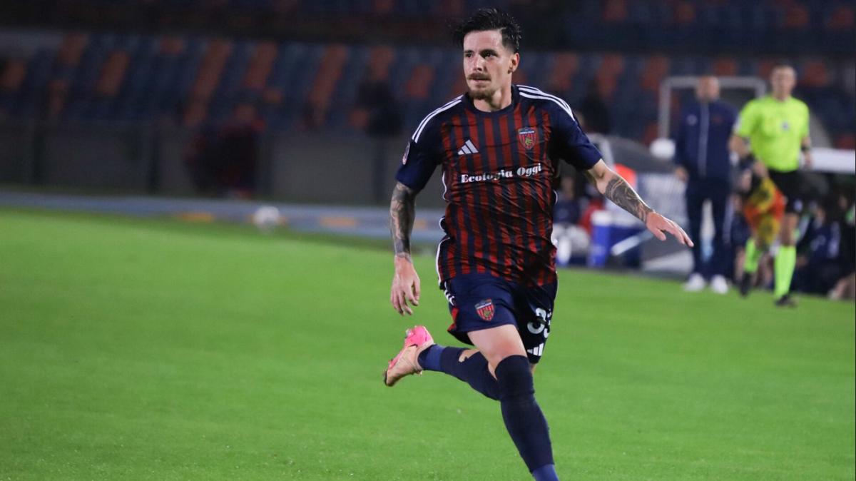 Cosenza, emergenza totale contro il Catania: difesa a pezzi per Buscè