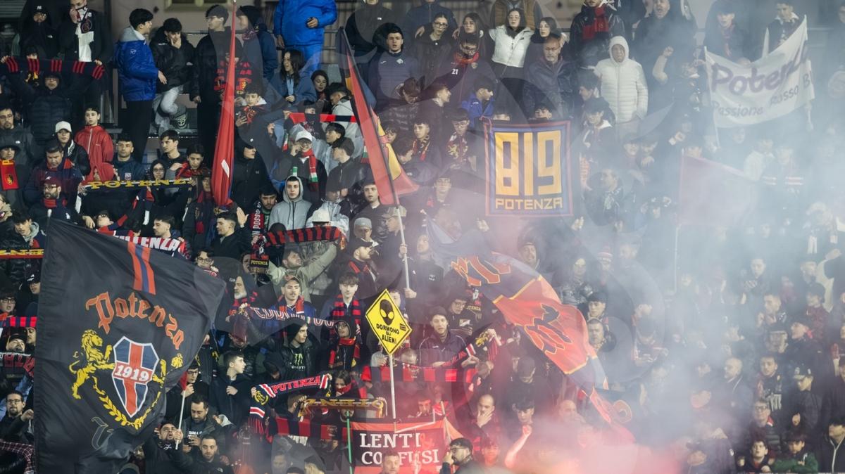 Potenza-Ascoli, il ruggito del Viviani contro il blasone