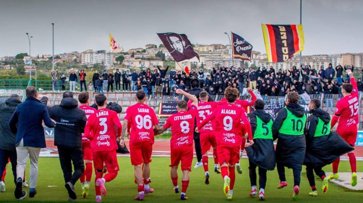 Serie D - girone I, la presentazione del 25° turno: Savoia-Nissa match clou, Ragusa-Castrumfavara è sfida salvezza