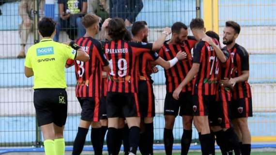 La Nocerina non soffre di vertigini: Novelli azzecca i cambi ed espugna Ischia 2-0