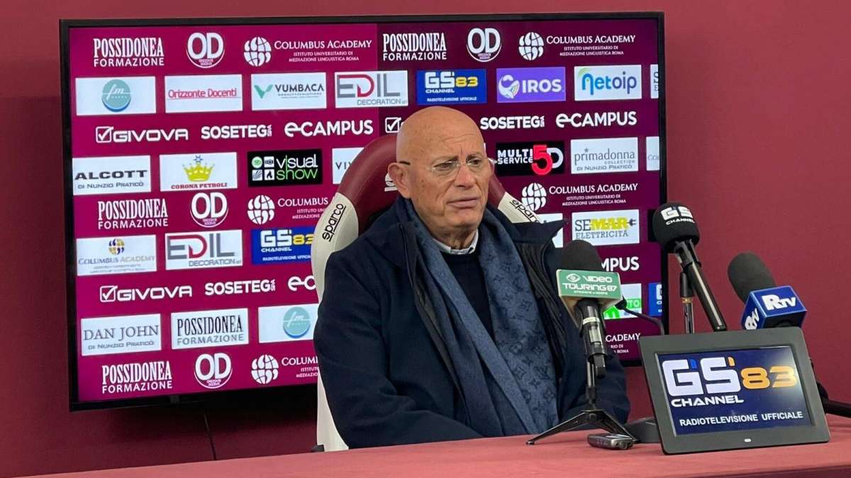 Reggina, Ballarino: «Sarebbe troppo semplice ora esonerare Trocini